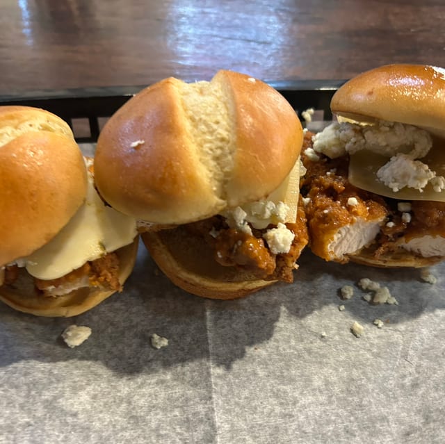Buffalo Chicken Sliders (3) (NO SIDE).